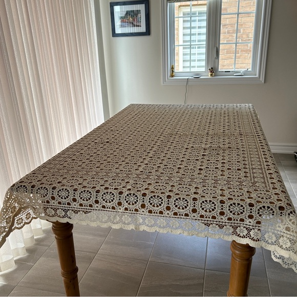 BONFAB Nottingham Lace Tablecloth M3978 Chinese Medallion 54" x 72" Beige/Cream - Picture 3 of 9
